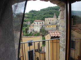 Casa Vacanze Sud e Magia, hotel v destinaci Castelmezzano