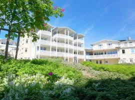 mit Meerblick und Balkon, strandnah, gratis Nutzung vom AHOI Erlebnisbad und Sauna in Sellin - Meeresblick FeWo 51
