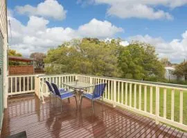 Roydon Island Retreat