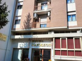Hotel Napoleon, cheap hotel in Pontremoli