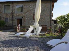 Podere Bassi, hotel with parking in Licciana Nardi