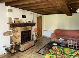 Chez Milo, rural cottage, hotel with parking in Roches