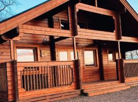 Pentland Lodge, hotel amb jacuzzi a Gorebridge