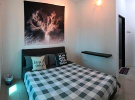 TH Ipoh Homestay@Simee,10pax,8mins to attractions, hotel with parking in Ipoh