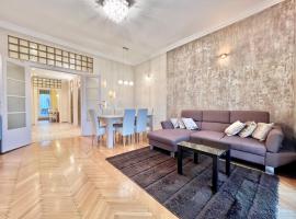 Exclusive Colourful Flat in the city