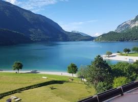 CHALET ARIANNA, chalet a Molveno