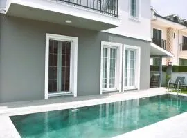 Dalyan Central 4 Bedroom Ensuite Private Villa with Swimming Pool