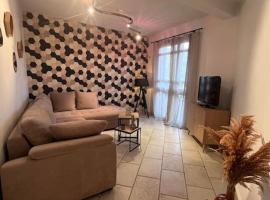 Appartement rénové tout confort 10mn de Campomoro, beach rental in Grossa