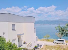 Apartment Rovci 2, hotel a Slatine