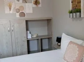 Almira - rooms to let
