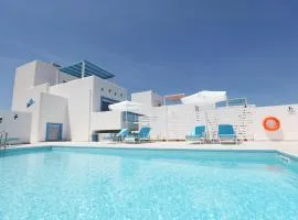 Xenos Villa 5 with a Private pool near the sea