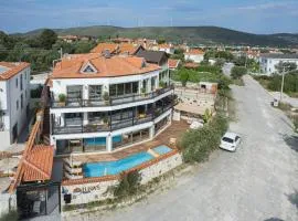 Lunas Alaçatı