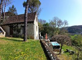 Lacave에 위치한 호텔 La Pinay - Une petite maison cosy avec spa & cheminée