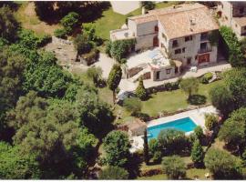17th Century Stone House, Pool, Air-Conditioned, hotell i Le Rouret