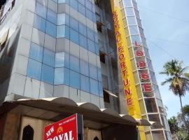 NEW ROYAL LODGE, cabin in Mangalore