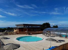 Huttopia Les Falaises - Normandie, hotell i Saint-Pierre-en-Port