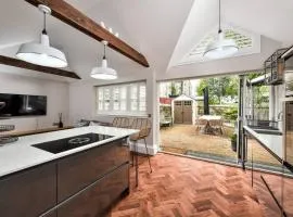 24a Murray Park