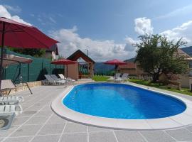 Villa Green Oasis With Pool, hotell i Sarajevo