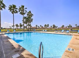 Laguna Vista Vacation Rental with Pool Access!, hotell i Laguna Vista