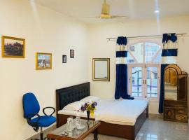 Pall Residency, hotel em Srinagar