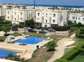 شاليه بقرية امواج الساحل الشمالي 3 غرفة Amwaj North Coast