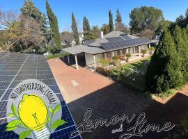 Lemon & Lime Guesthouse: Bloemfontein, Grey College yakınında bir otel