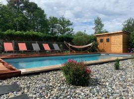 Villa Le Far&eacute; 10 min des plages - Climatis&eacute;e - 8 Pers - Piscine Chauff&eacute;e du 1er mai au 30 sept -