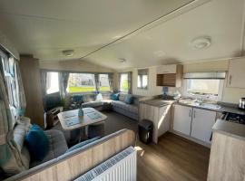170 Newquay Bay Resort, hotel in Porth