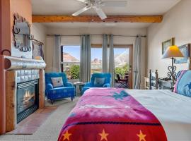Adobe Hacienda - Vaquero Suite apts, hotel para golfe em Sedona