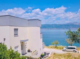 Apartment Rovci 1, hotel a Slatine