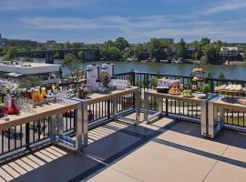 Crowne Plaza North Augusta, by IHG, hotelli kohteessa North Augusta