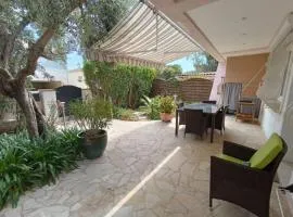 50m2 plein centre au calme et proche mer et marché