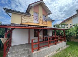 CASA LV, khách sạn có chỗ đậu xe ở Şura Mică