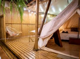 Seren Glamping, campsite in Uvita