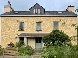 Ynyswen bed & breakfast, hotel with parking in Nantgaredig