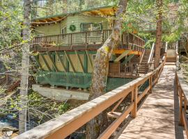 Creekside Cabin By Calaveras Big Trees State Park、Camp Connellのヴィラ