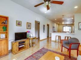 2 Mi to ASU Campus! Game Day Hub w/ Patio, hotell sihtkohas Tempe