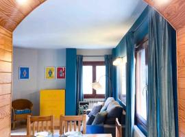 Único Piso Colorido y Divertido En Ransol - Increibles Vistas al Rio y Naturaleza - Ideal Familias: Andorra la Vella şehrinde bir otel