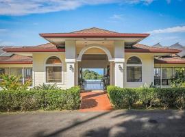 Oceanview Luxury Villa Pool & SPA, luxury hotel in Kailua-Kona
