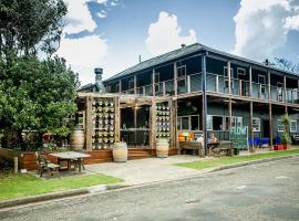 Boogie Woogie Beach House, hotel near Taree Airport - TRO, Old Bar