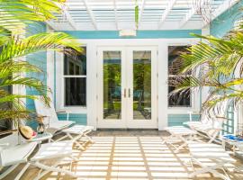 Papaya Cottage by Grand Cayman Villas & Condos, hotel in West Bay