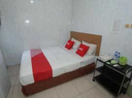 OYO 92677 Hotel Bintaro, hotel s parkováním v destinaci South Tangerang