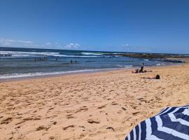 Bateau Bay Retreat, hotel di Bateau Bay