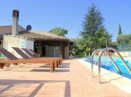 Modern Villa in Caltagirone Italy with Pool, feriebolig i Caltagirone