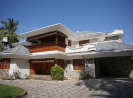 Alite Posh 4 BHK Villa in Thrissur Town、トリチュールのコテージ