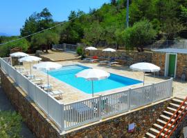 Agriturismo Monte Acuto - natura, mare & relax in piscina ฟาร์มสเตย์ในโตยราโน