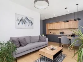 Modern & Spacious Apartment with Air Conditioning & Parking by Renters Prestige