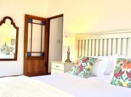 Eikelaan Farm Cottages, hotel v destinaci Tulbagh