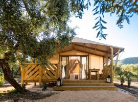 Le Lenze Don Mimì Glamping, hotel v destinaci Mattinata