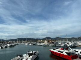 Entre le port et la plage, Golfe de Saint Tropez, hotel i Cogolin